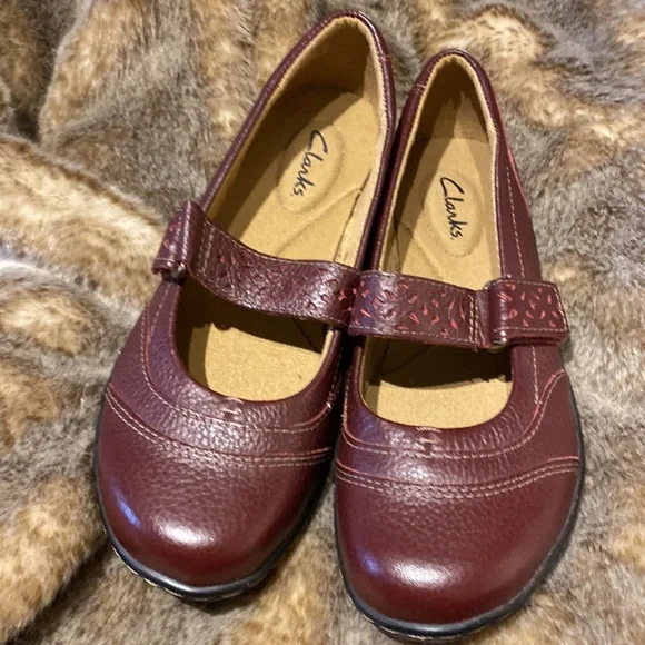 NWOB Clarks MaryJane in size 6 - Picture 2 of 6